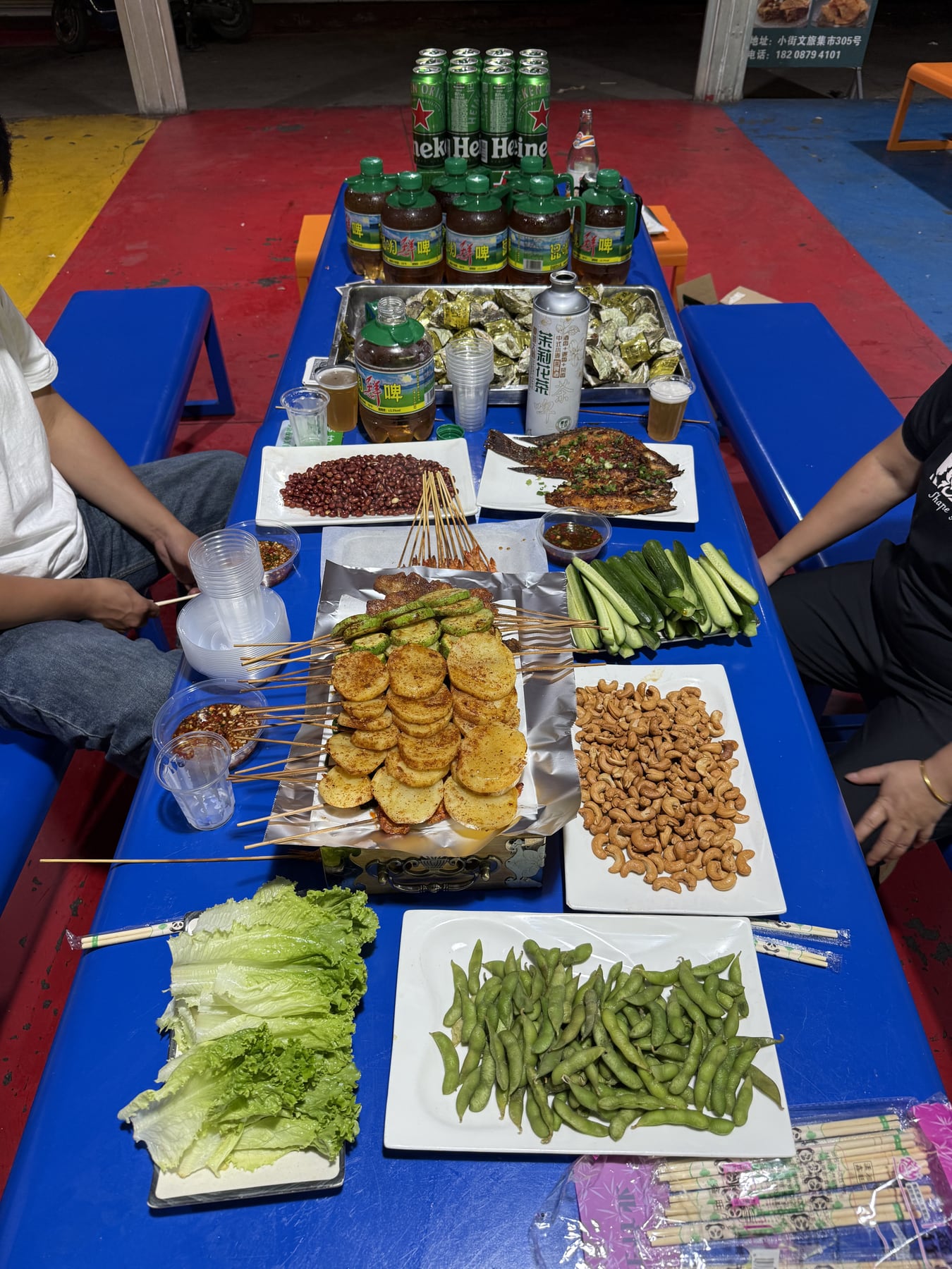 夜市桌面菜品